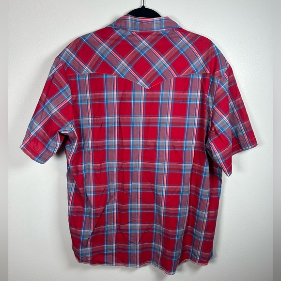 Wrangler Men's Red and Blue Plaid Button Down Shirt - Picture 5 of 6